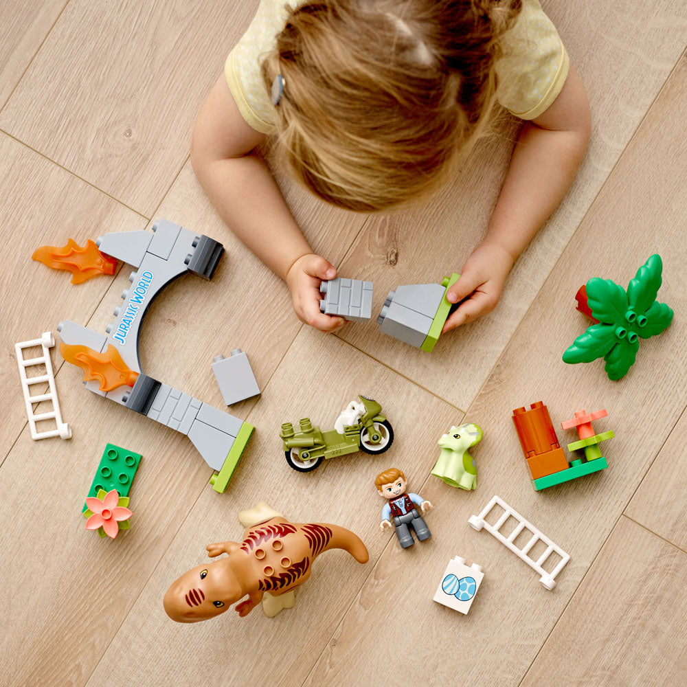 LEGO DUPLO 10939 T. rex and Triceratops Dinosaur Breakout