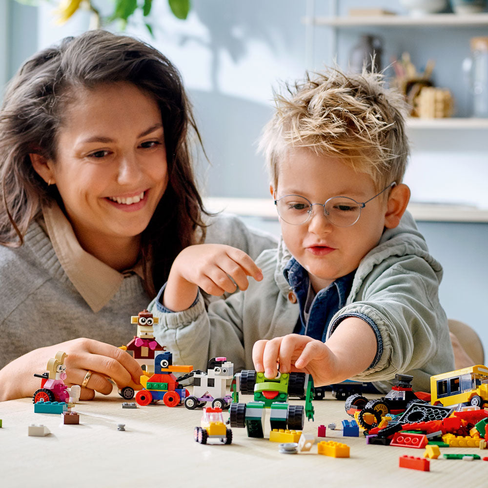 LEGO Classic 11014 Bricks and Wheels