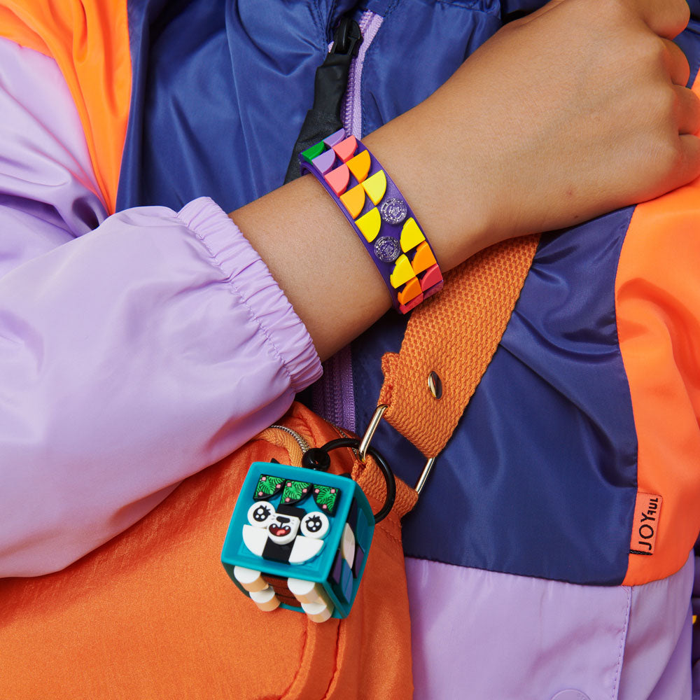 LEGO DOTS 41945 Neon Tiger Bracelet & Bag Tag