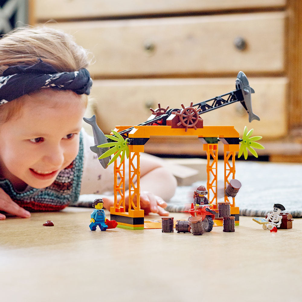 LEGO City Value Pack: 60341 The Knockdown Stunt Challenge + 60342 The Shark Attack Stunt Challenge + Gift Wrapping