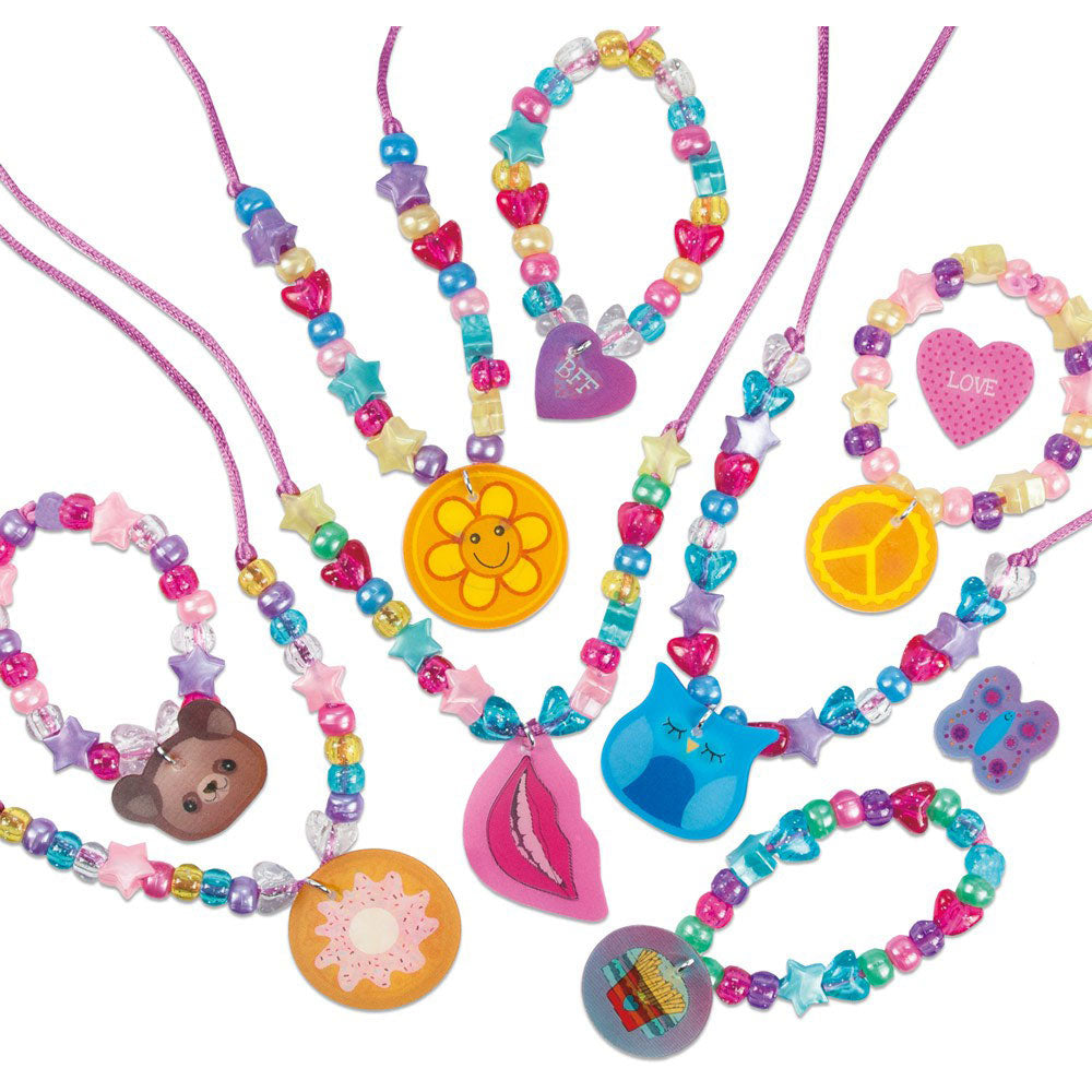 Create fun necklaces, bracelets and rings by combining picture changing discs with assorted beads.