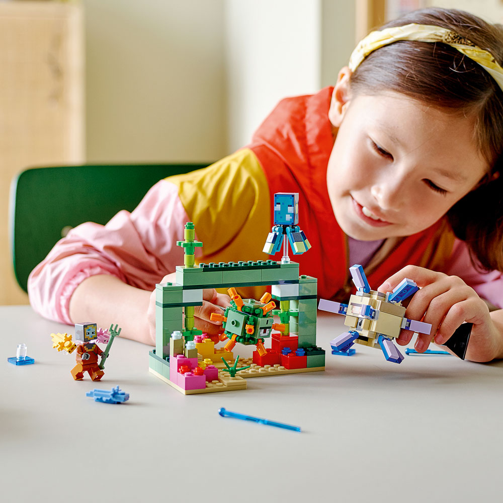 [DISCONTINUED] LEGO Minecraft 21180 The Guardian Battle