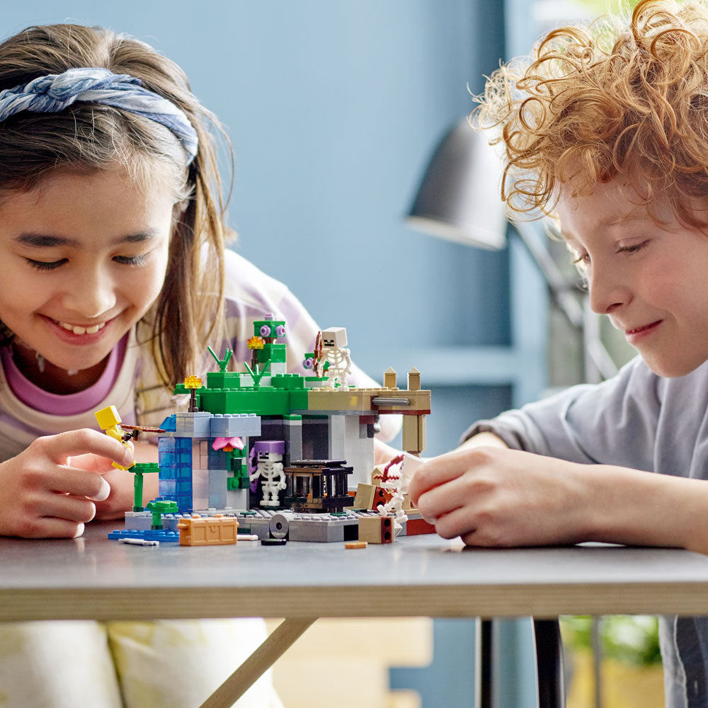 [DISCONTINUED] LEGO Minecraft Value Pack: 21184 The Bakery + 21189 The Skeleton Dungeon + Gift Wrapping
