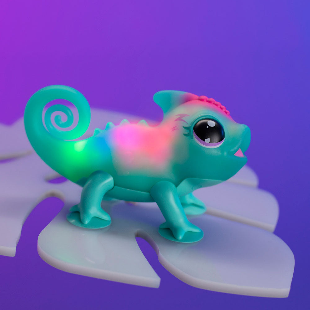 [DISCONTINUED] Moose Little Live Pets Bright Light Chameleon - Sunny